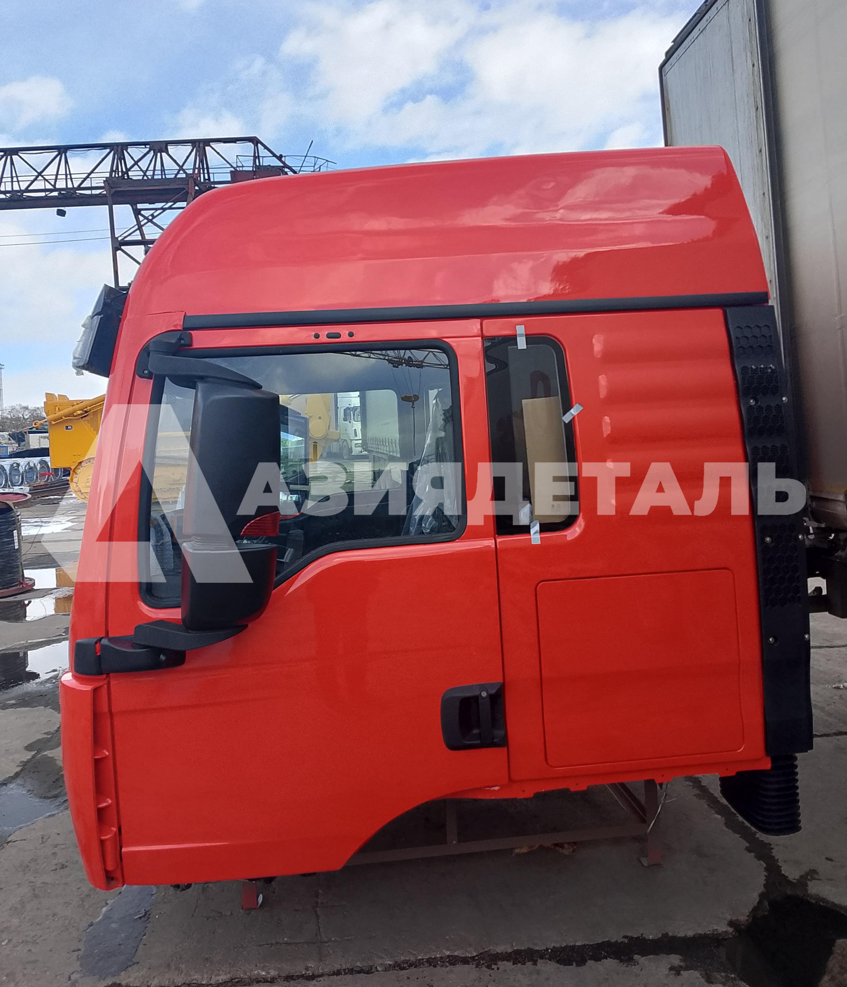 Кабина Sitrak C7H